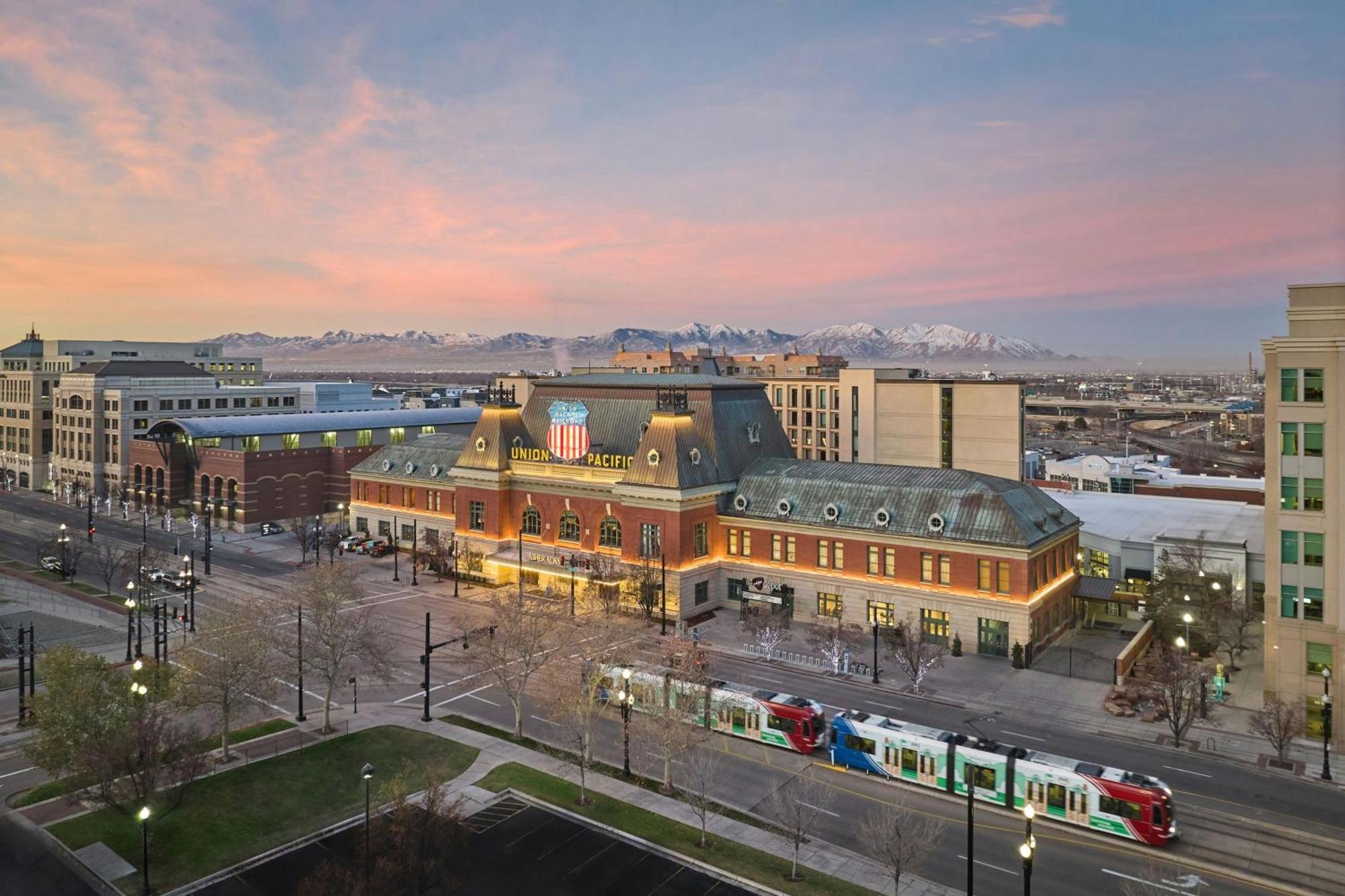 Asher Adams, Autograph Collection Salt Lake City Exteriör bild